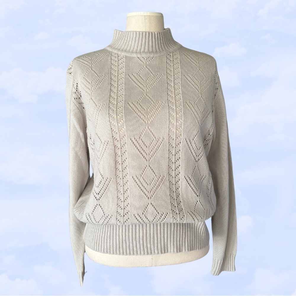 VICKI WAYNE Sale! Pointelle Sweater Open Knit Pullover Dove Gray Small Medium